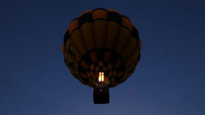 Flyable Blimp & Hot Air Balloon (With Sound) 